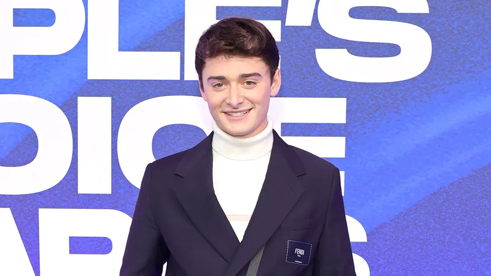 Noah Schnapp schwul – Alles über das Coming Out des Stranger Things Stars noah schnapp schwul